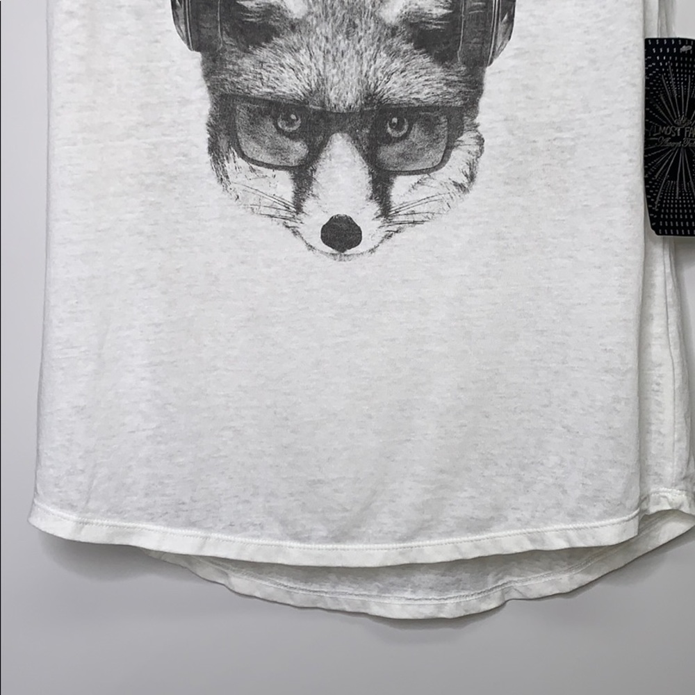 NWTs ALMOST FAMOUS • Fox Music White Blue Tank Tee - Picture 4 of 7